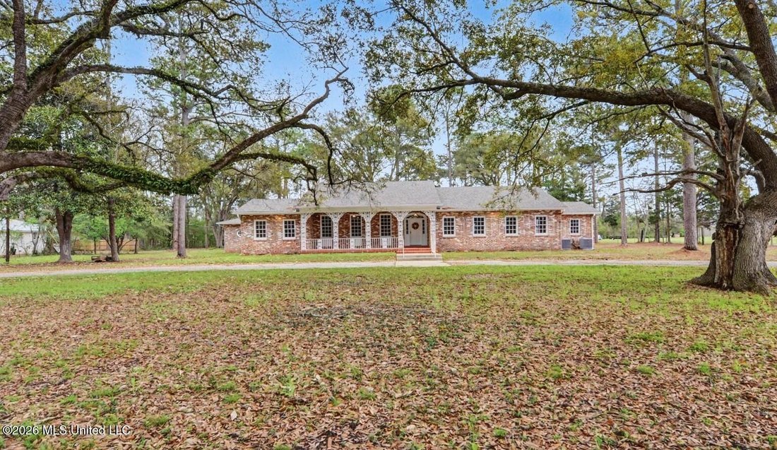 House in Lucedale, Mississippi, United States 1 - 17381947