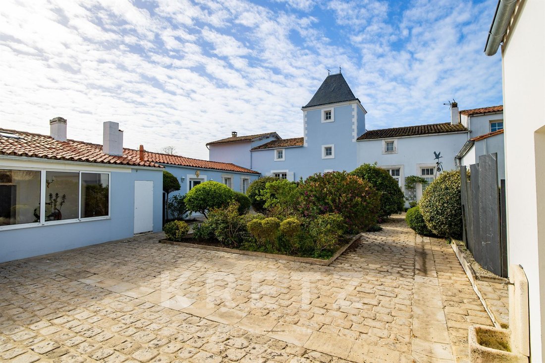 House in Saint-Denis-d'Oleron, Nouvelle-Aquitaine, France 3 - 17549971