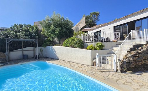 Villa in Les Issambres, Roquebrune-sur-Argens, France 1