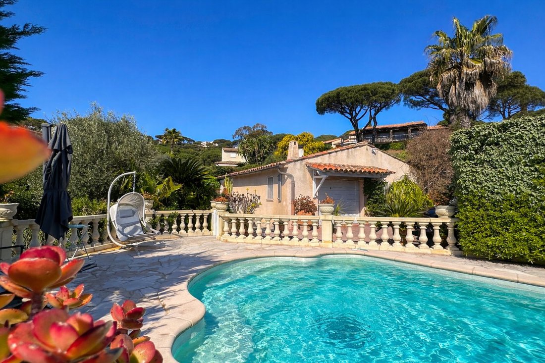 Villa in Nartelle-Noyer-Bellevue-bd des Sardinaux, Sainte-Maxime, France 1 - 17541427