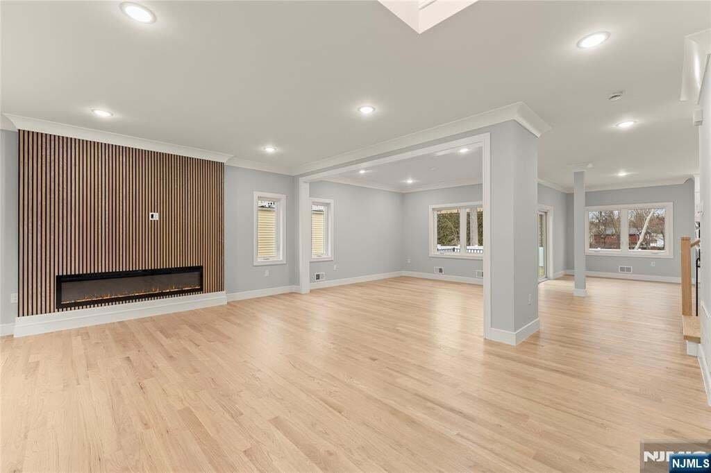 River Edge, New Jersey, United States 3 - 17550039