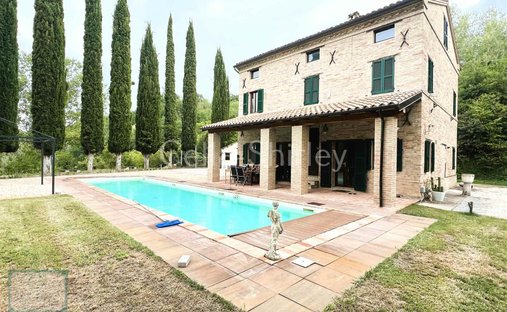 House in Mogliano, Marche, Italy 1