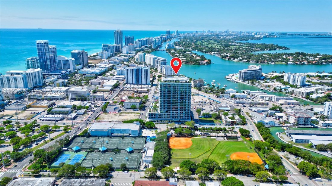 Condo in Miami Beach, Florida, United States 1 - 17552486