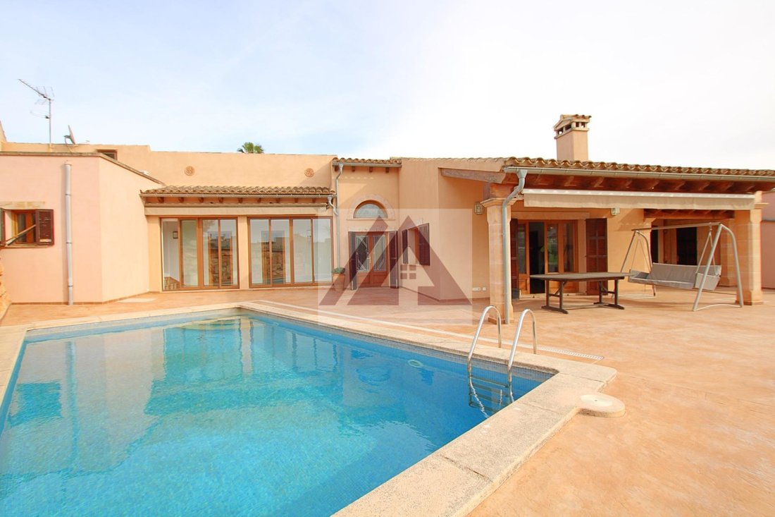 Chalet in Sant Llorenc des Cardassar, Balearic Islands, Spain 1 - 17548444