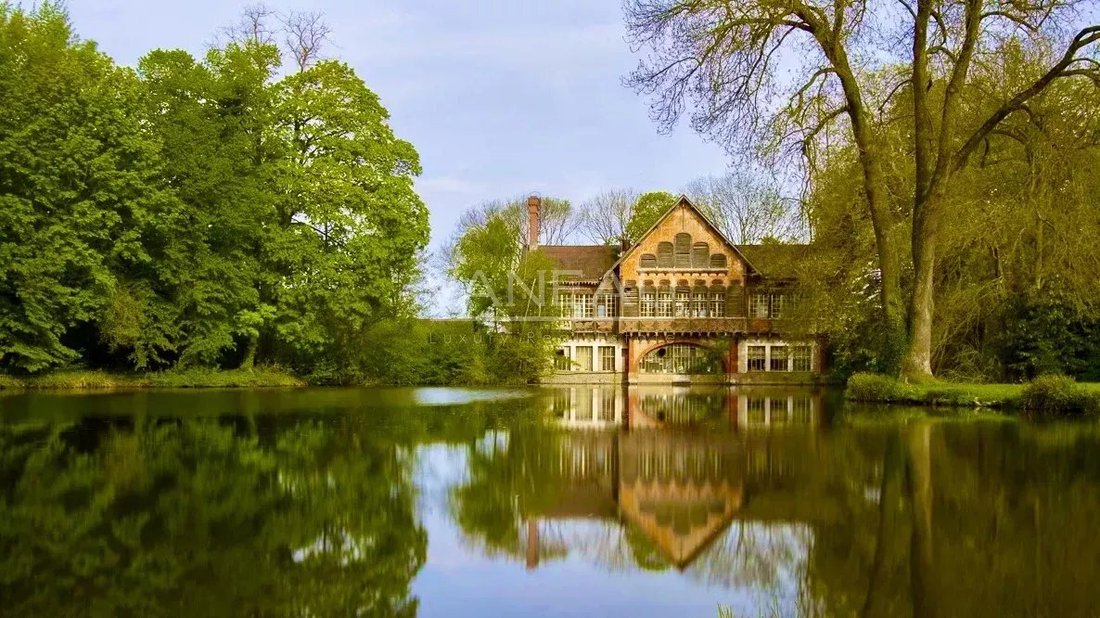 Estate in Ferrieres-en-Brie, Ile-de-France, France 1 - 17553261