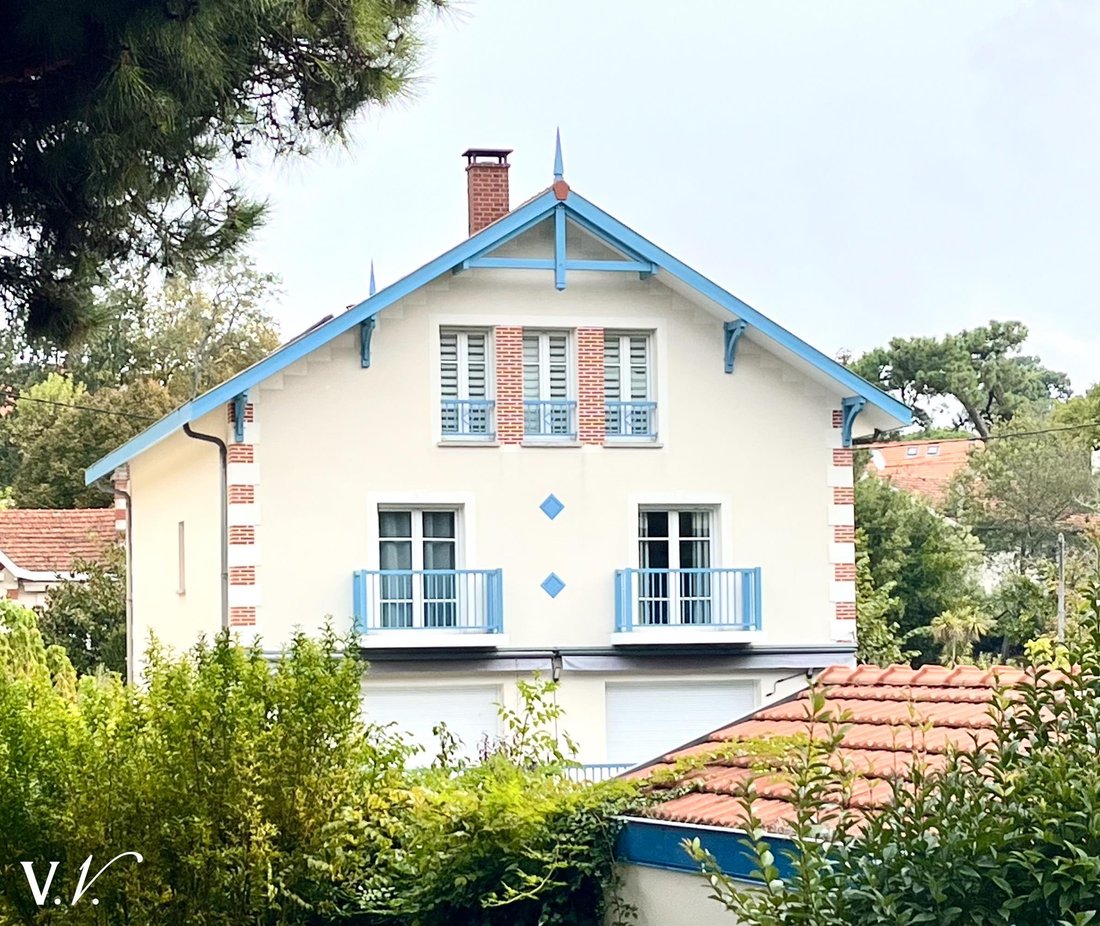 Estate in Aiguillon, Arcachon, France 2 - 16564496