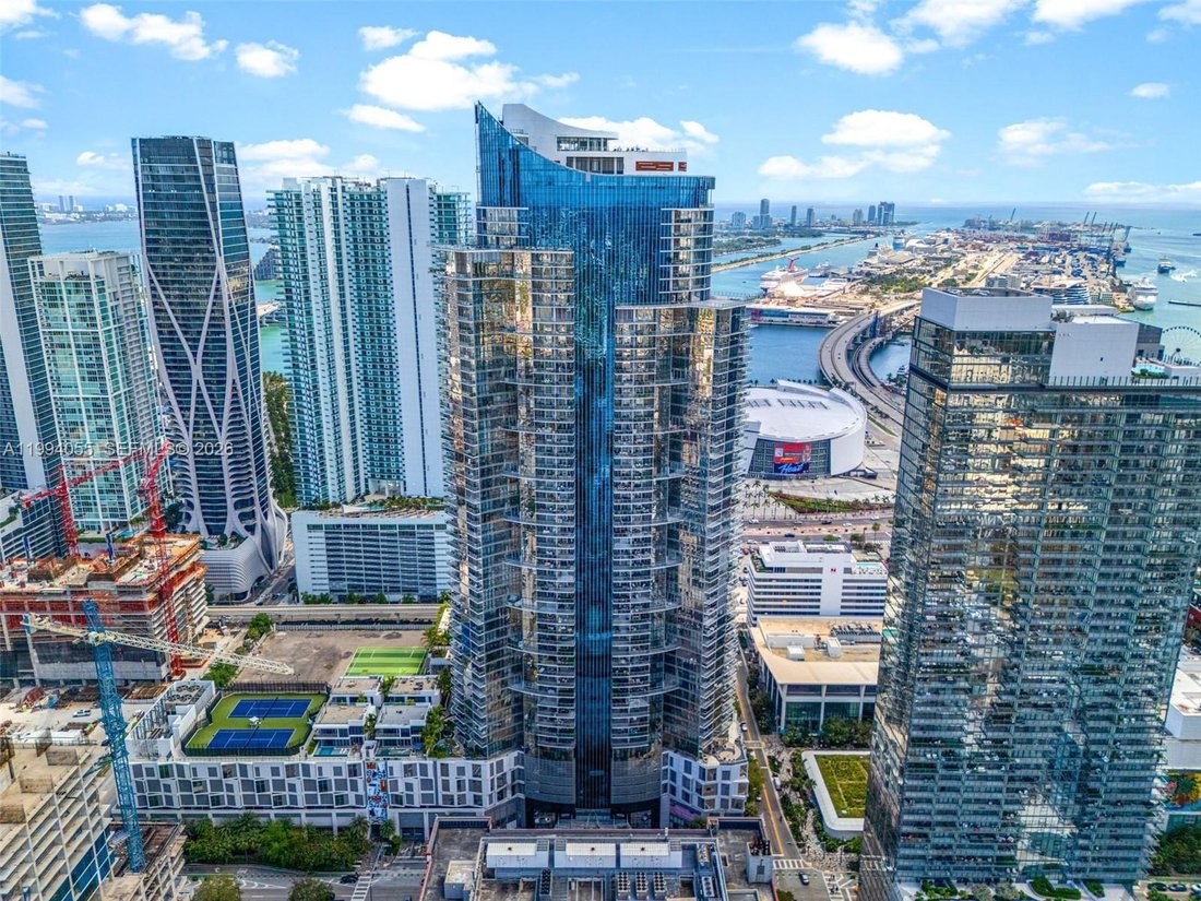 Condo in Miami, Florida, United States 1 - 17552462