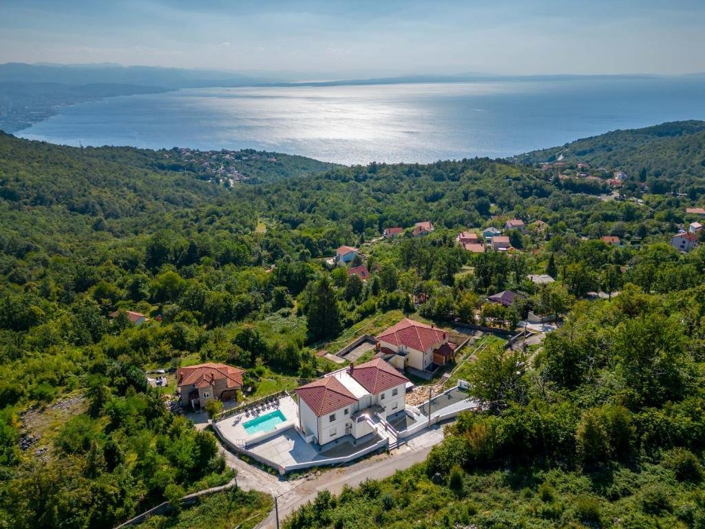 Villa in Grad Opatija, Primorje-Gorski Kotar County, Croatia 1 - 17553416