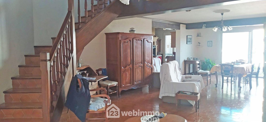 House in Saintes-Maries-de-la-Mer, Provence-Alpes-Côte d'Azur, France 5 - 17550476