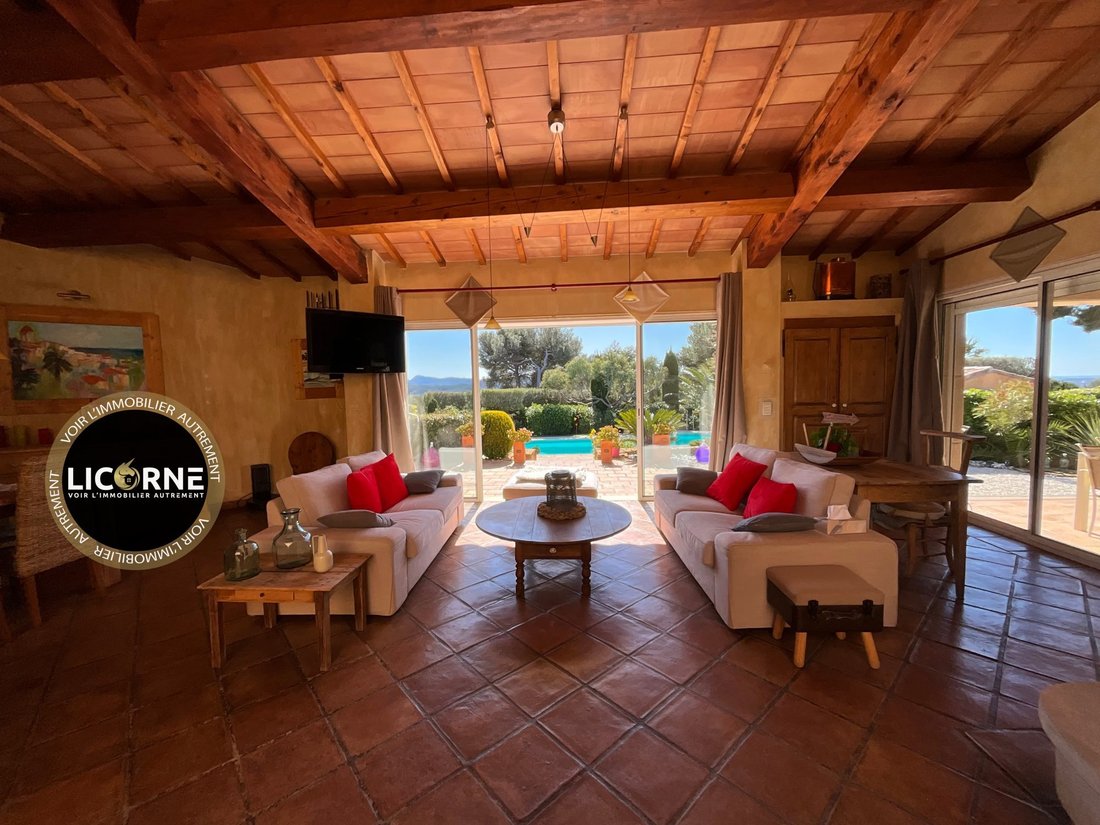 Villa in La Cadiere-d'Azur, Provence-Alpes-Côte d'Azur, France 4 - 17554237