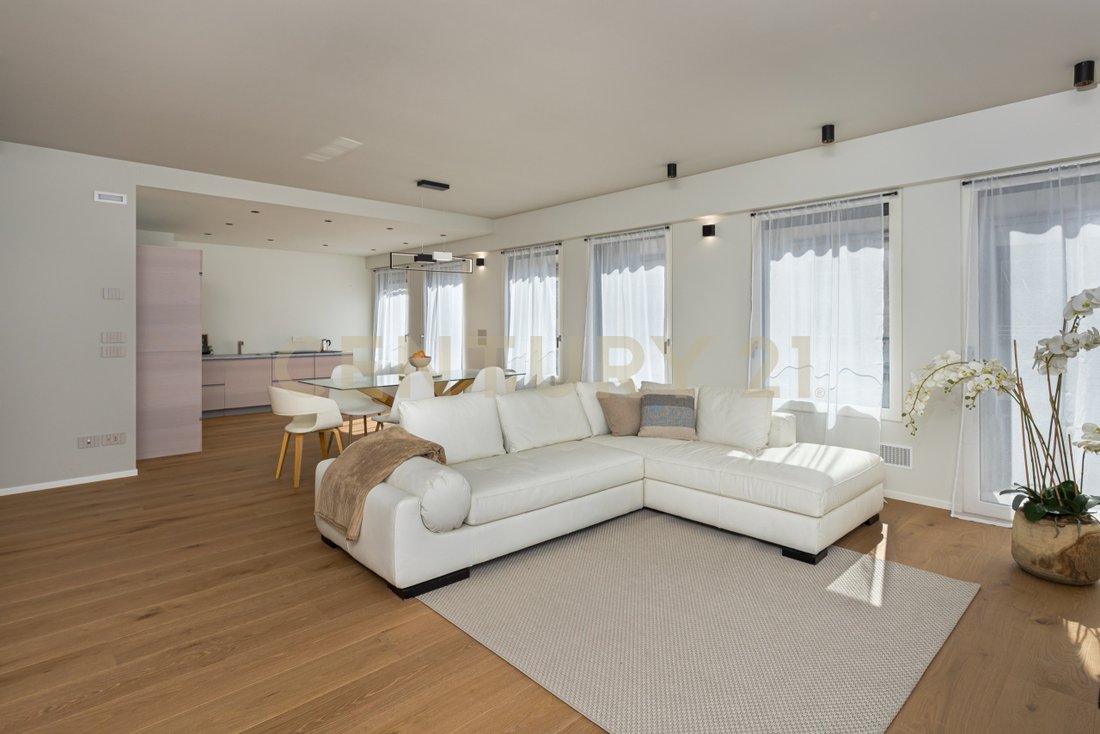 Apartment in Cathedral - Piazza dei Signori, Treviso, Italy 1 - 17551568