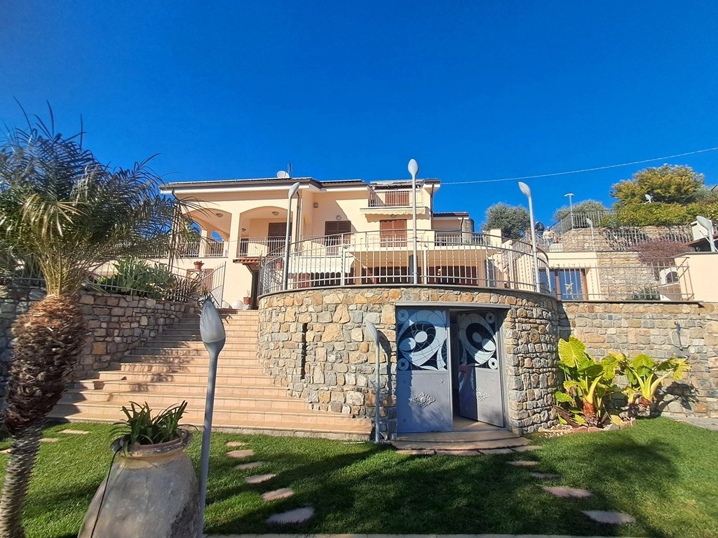 Villa in San Lorenzo - Solaro, Sanremo, Italy 1 - 17548578