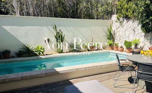 House in Avignon, Provence-Alpes-Côte d'Azur, France 1