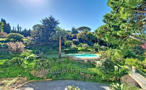 Villa in Centre, Vallauris, France 1