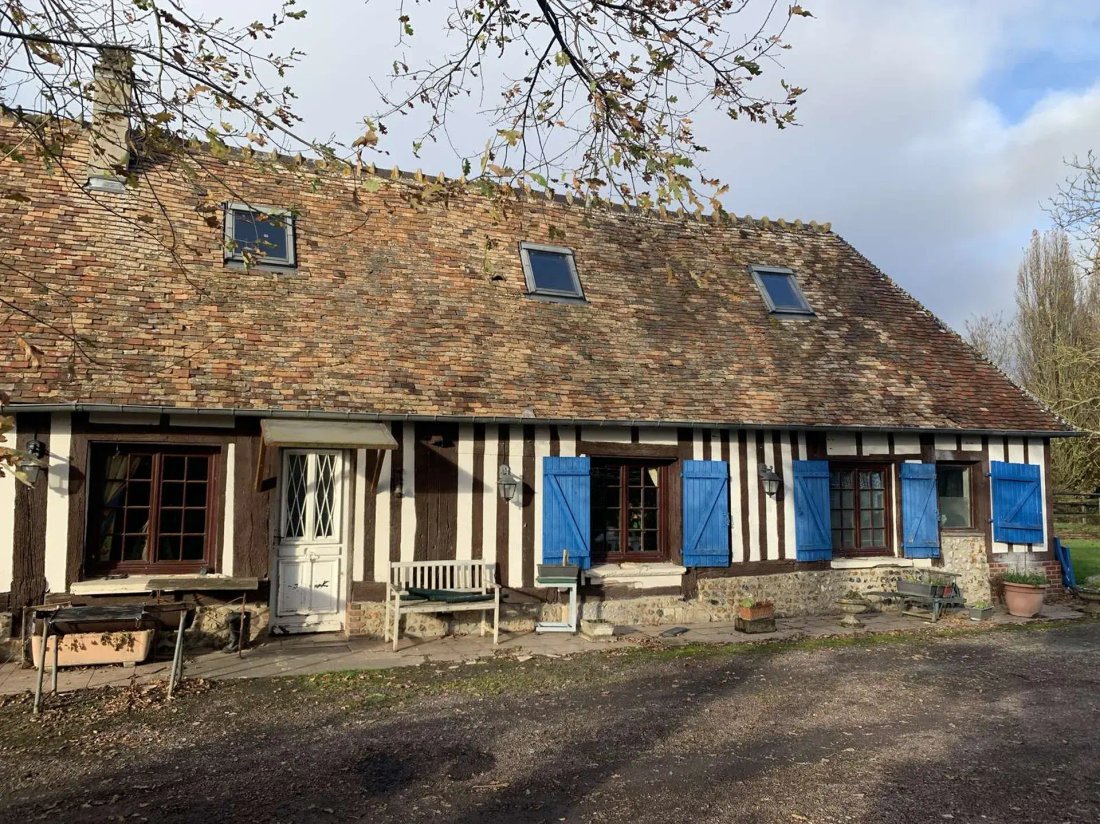 Estate in Beaumesnil, Mesnil-en-Ouche, France 1 - 17549570