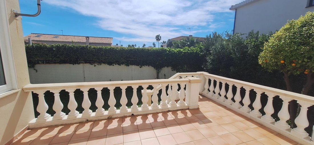 Villa in Bouches du Loup, Villeneuve-Loubet, France 1 - 17550304