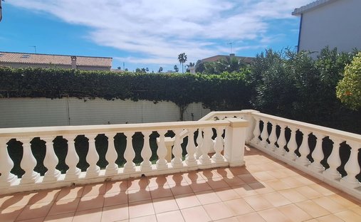 Villa a Bouches du Loup, Villanova Lobetto, Francia 1