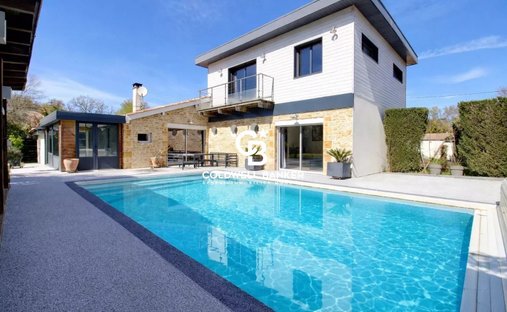 House in Arsac, Nouvelle-Aquitaine, France 1