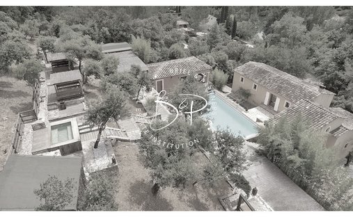 Villa in Est, Lorgues, France 1