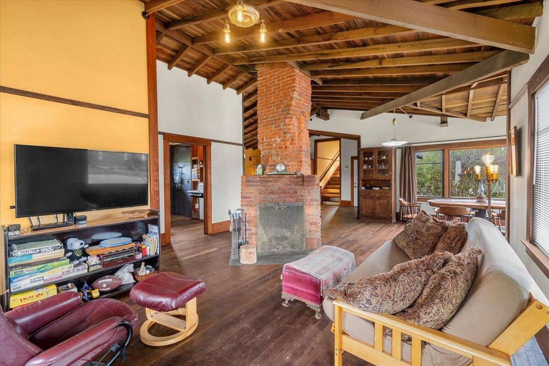 Loleta, California, United States 4 - 17550921