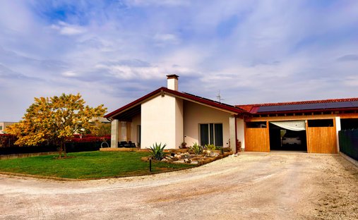 House in Ponso, Veneto, Italy 1