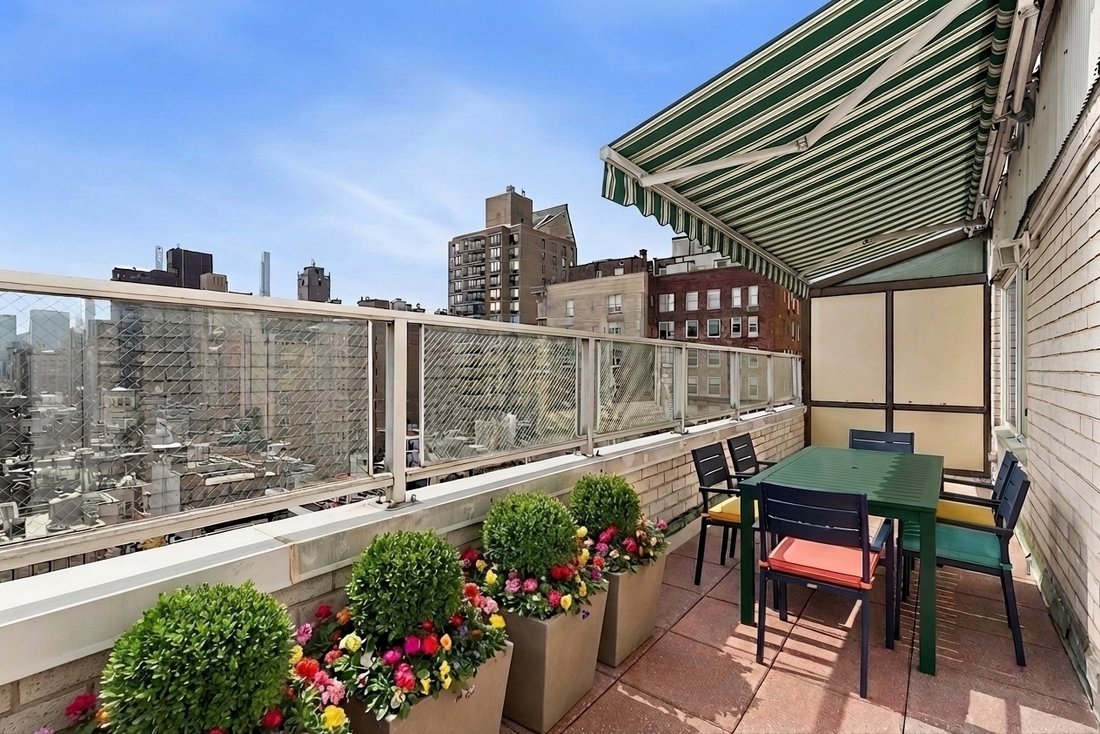 Co Op in New York, New York, United States 2 - 17552937