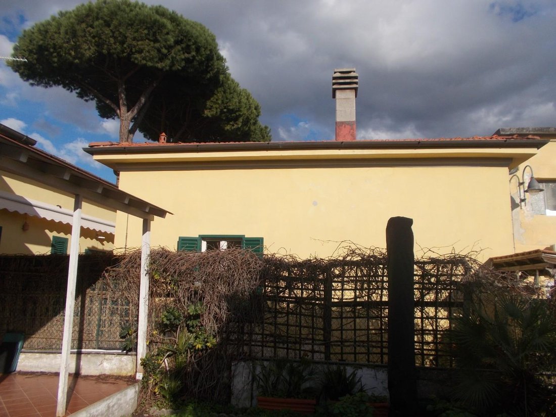 Townhouse in Tonfano, Pietrasanta, Italy 2 - 17552179