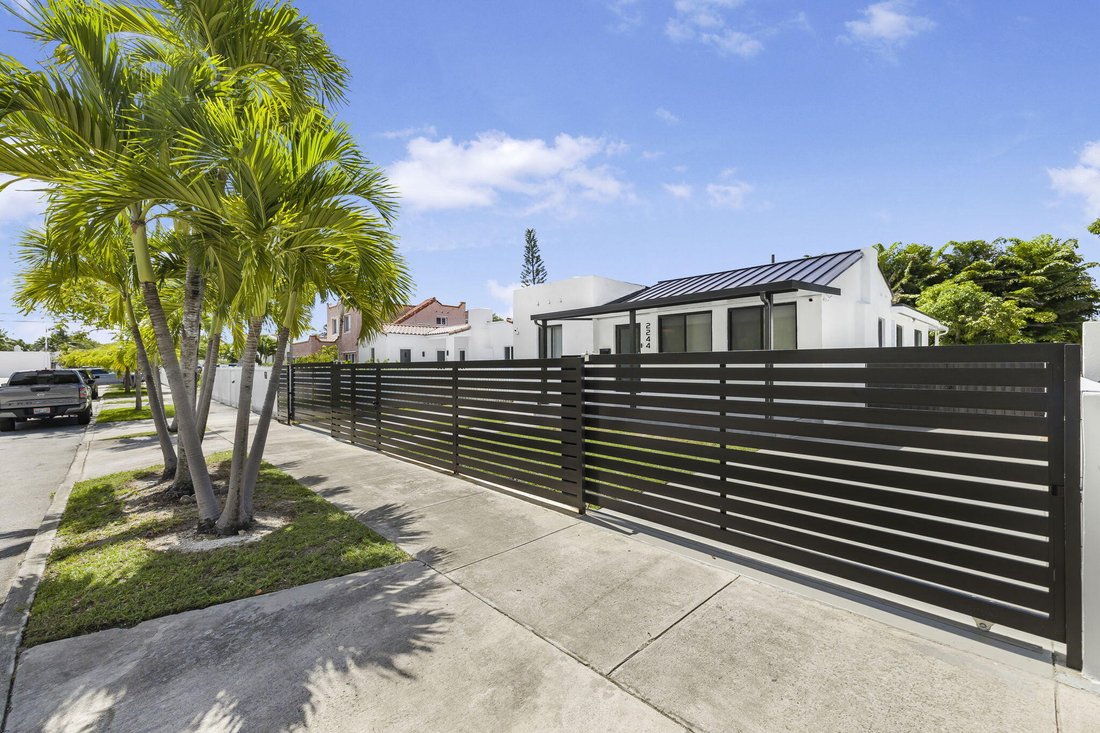 House in Miami, Florida, United States 3 - 16634985