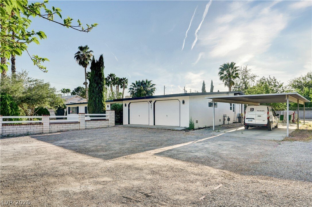 House in Las Vegas, Nevada, United States 1 - 17415601