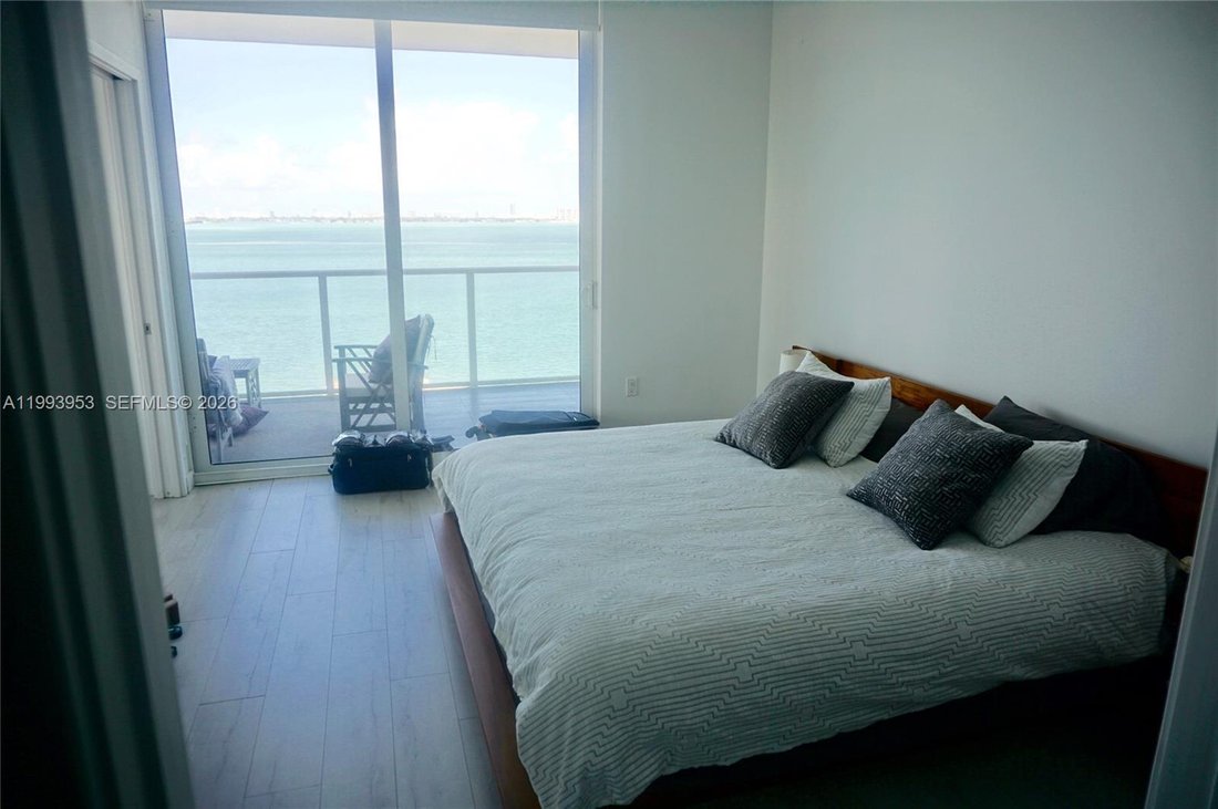 Condo in Miami, Florida, United States 4 - 17552512