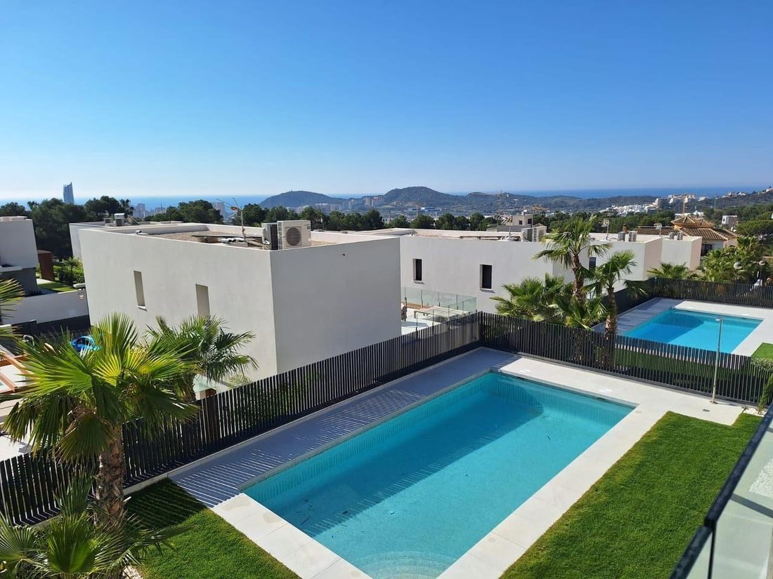Chalet in Finestrat, Valencian Community, Spain 2 - 17444052