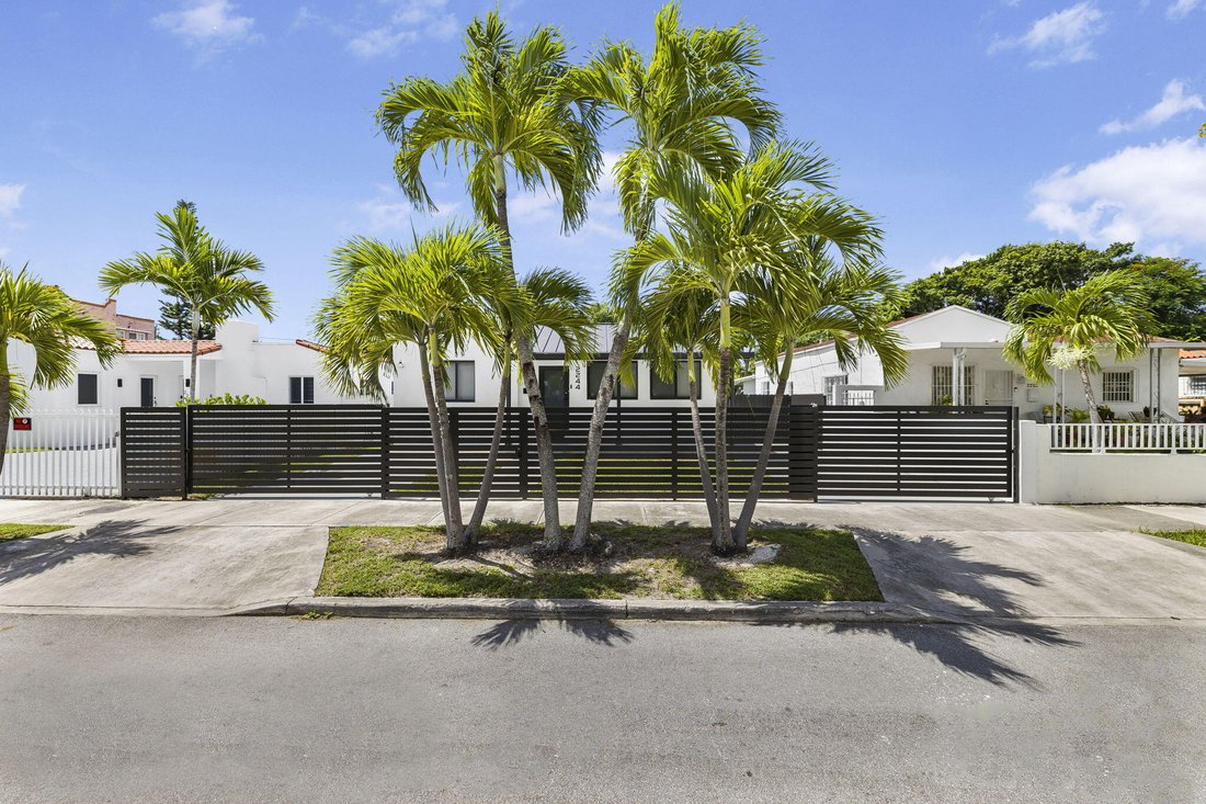 House in Miami, Florida, United States 1 - 16634985