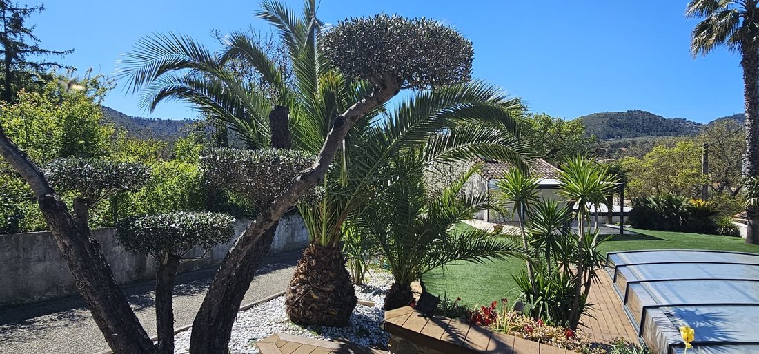 Villa in Pin Vert, Aubagne, France 1 - 17112885