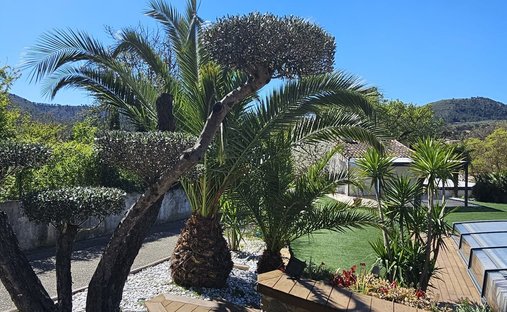 Villa in Pin Vert, Aubagne, France 1