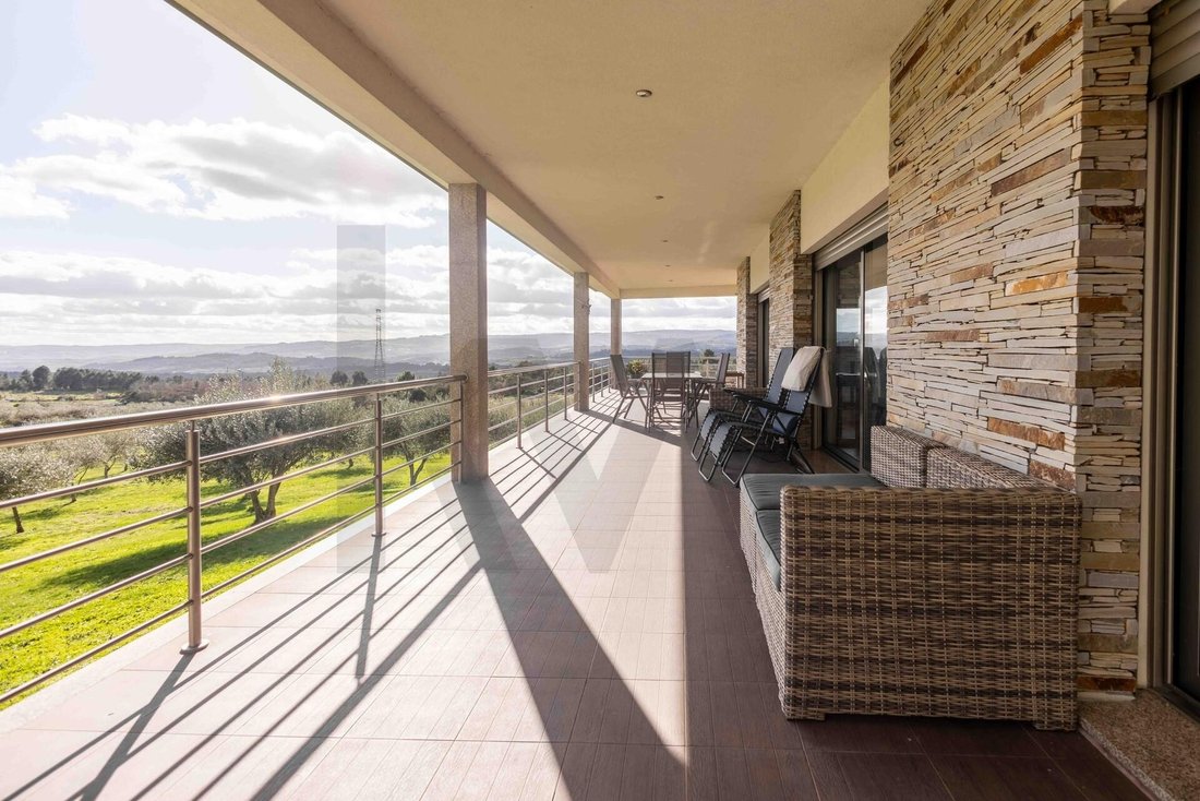 Townhouse in Vilarandelo, Vila Real District, Portugal 1 - 17554988