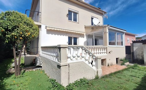 Villa in Bouches du Loup, Villeneuve-Loubet, France 1