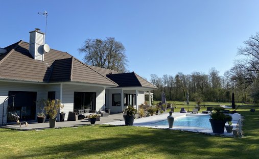 House in Fontaine-sous-Jouy, Normandy, France 1