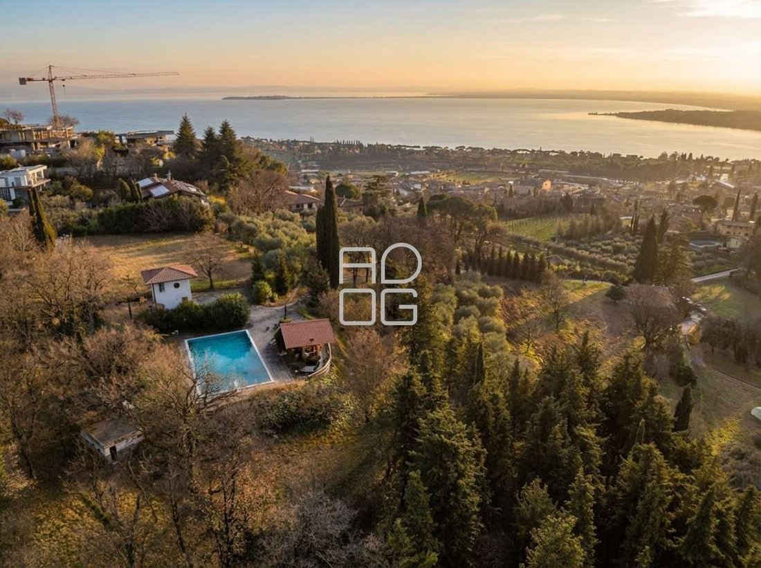 Villa in Hill Zone, Padenghe sul Garda, Lombardy 4 - 16956632