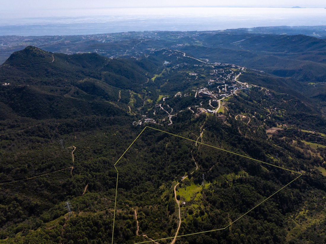 Land in Benahavis, Andalusia, Spain 4 - 17553884