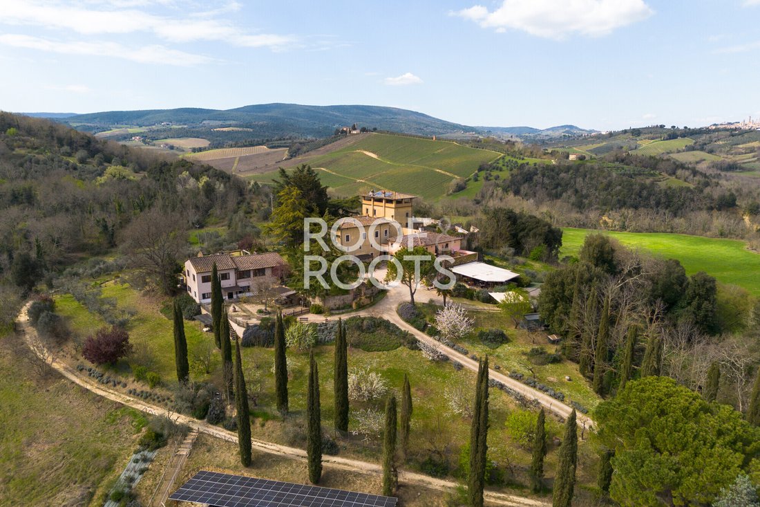 Farm Ranch in San Gimignano, Tuscany, Italy 2 - 17555107