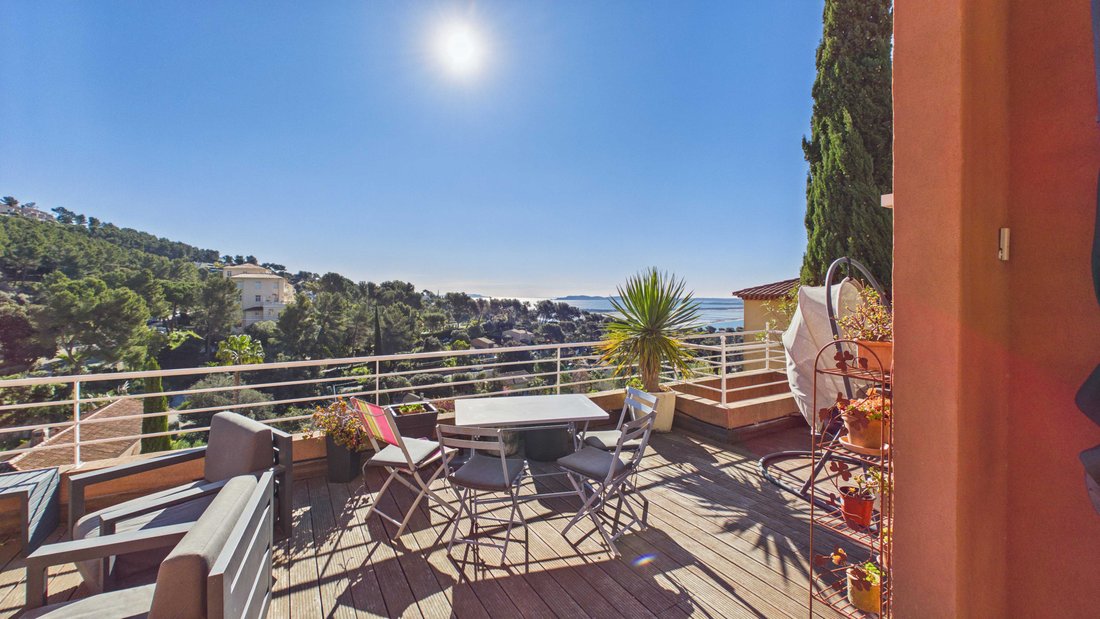 House in Hyeres, Provence-Alpes-Côte d'Azur, France 4 - 17555156