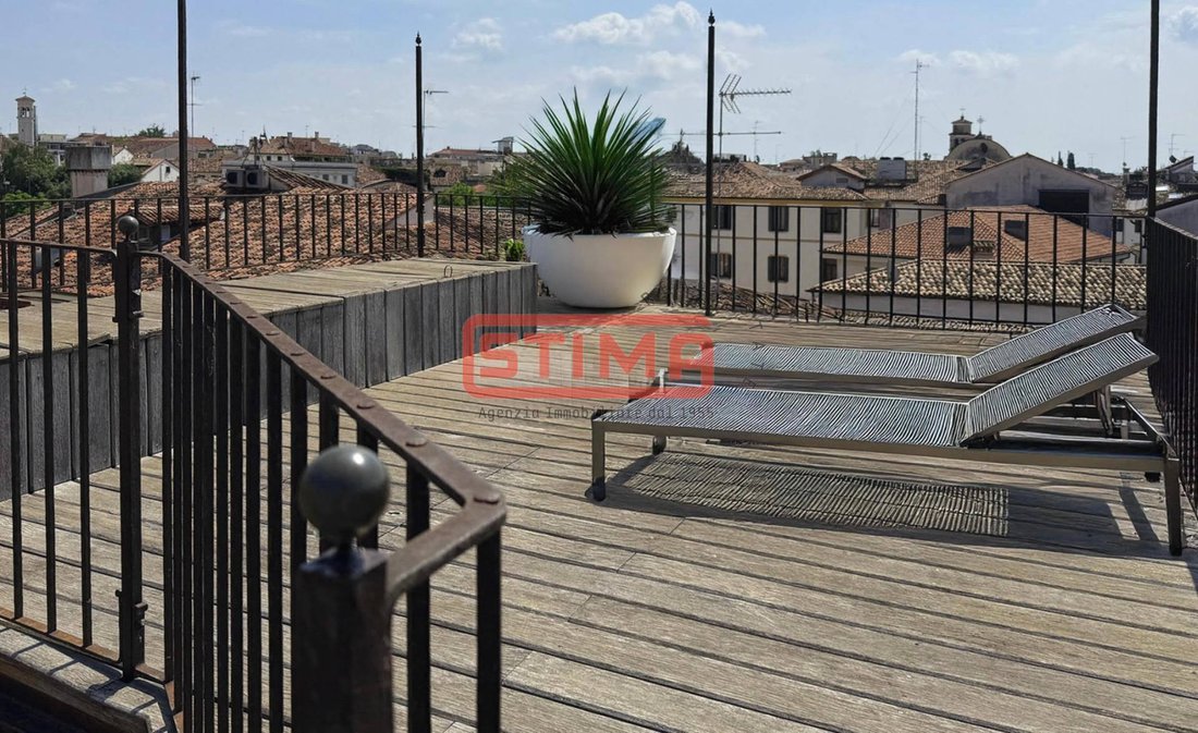 Apartment in Cathedral - Piazza dei Signori, Treviso, Italy 1 - 17555098