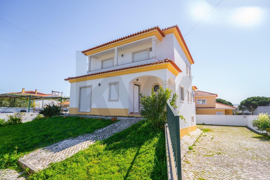 Townhouse in Nadadouro, Leiria District, Portugal 1 - 17555291
