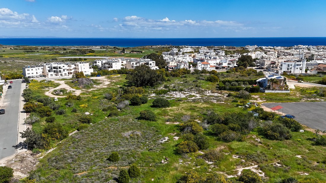 Paralimni, Famagusta, Cyprus 4 - 16712100