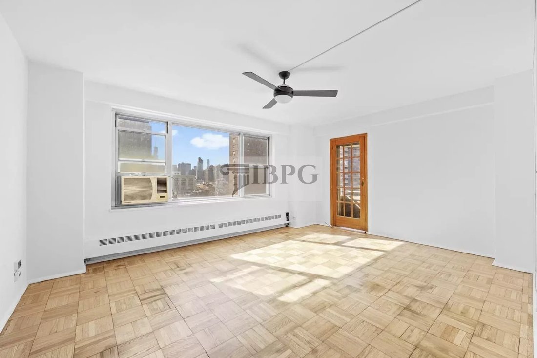 Apartment in New York, New York, United States 3 - 17555618