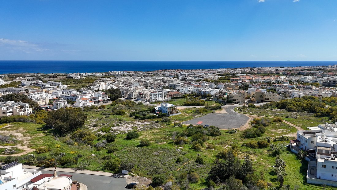 Paralimni, Famagusta, Cyprus 1 - 16712100
