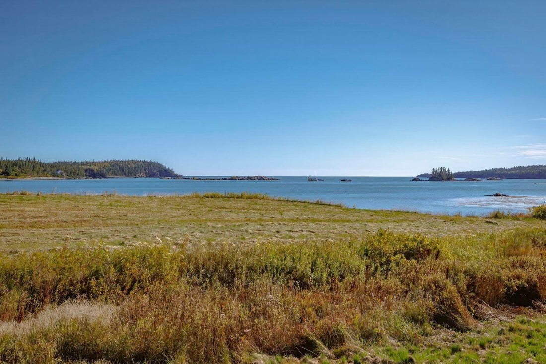 House in Lubec, Maine, United States 2 - 17555559