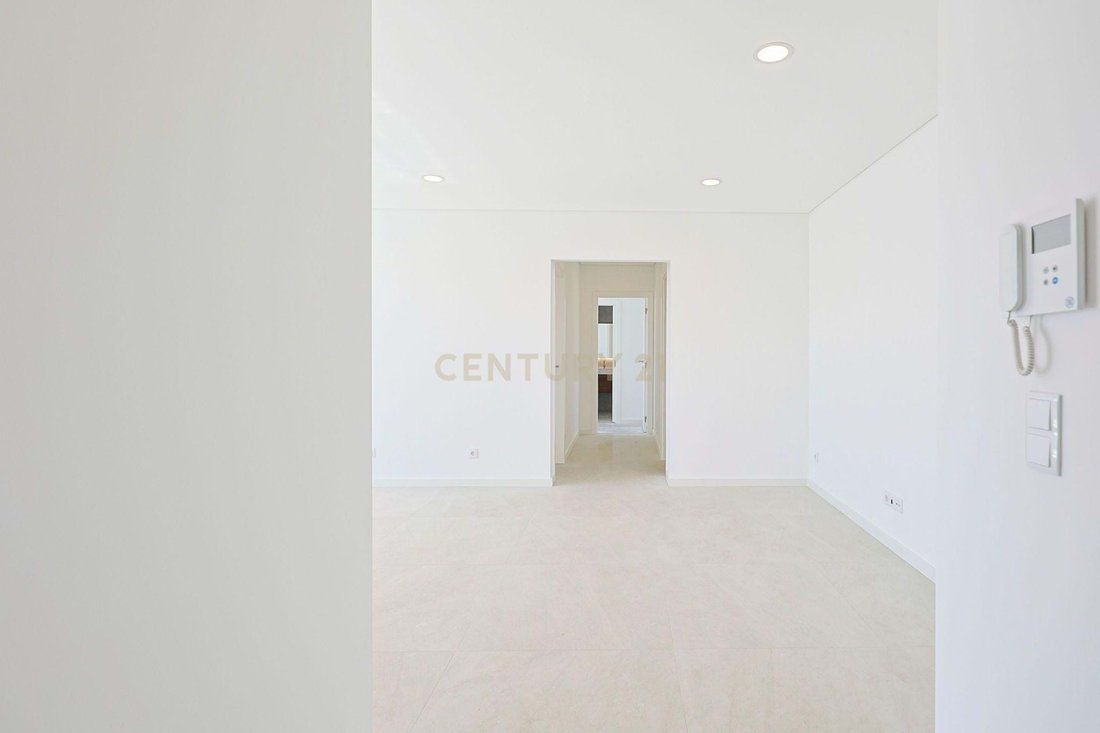 Apartment in Charneca de Caparica e Sobreda, Setubal, Portugal 3 - 17555391