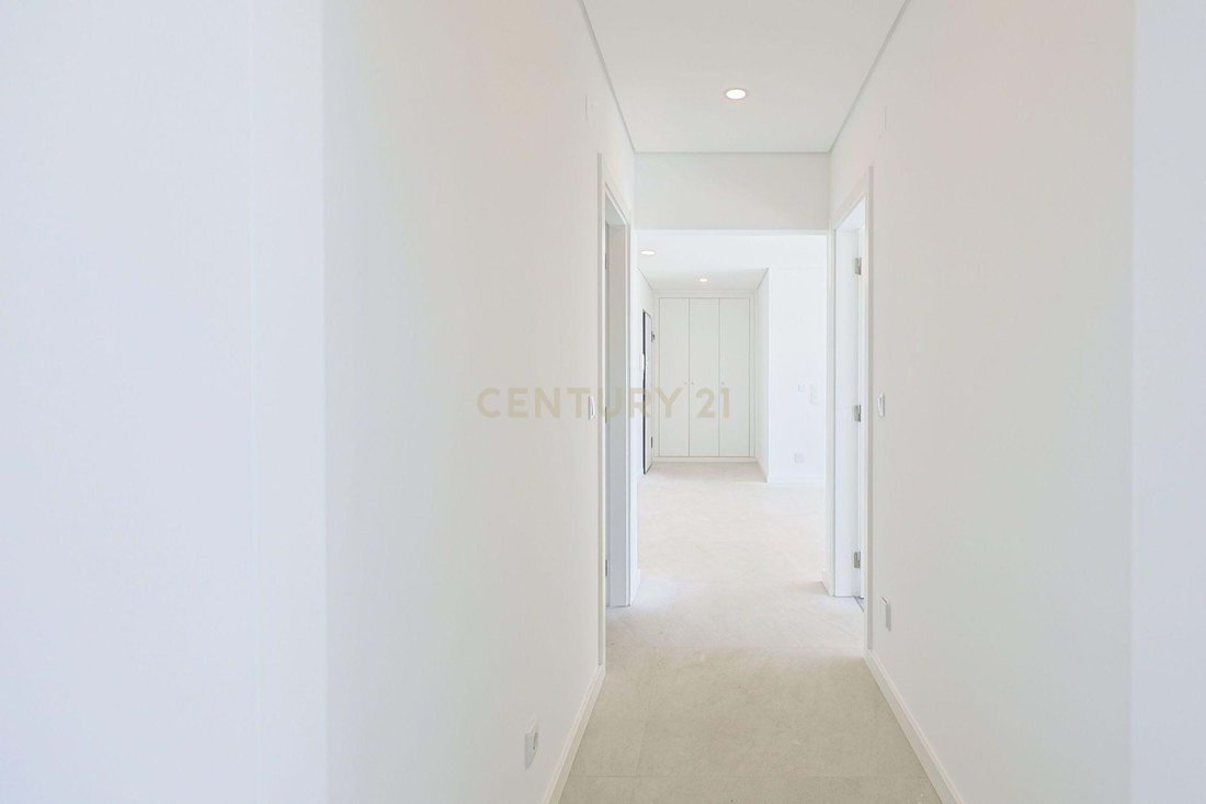 Apartment in Charneca de Caparica e Sobreda, Setubal, Portugal 4 - 17555391