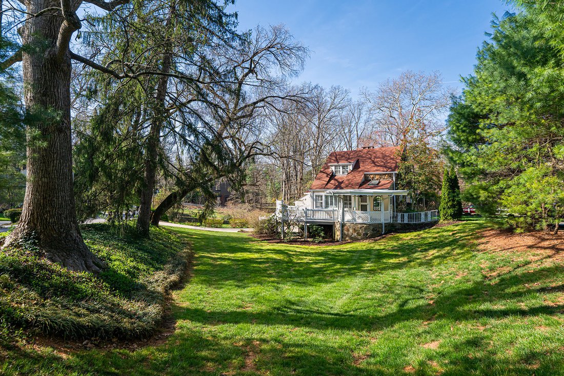 House in Asheville, North Carolina, United States 4 - 17555395